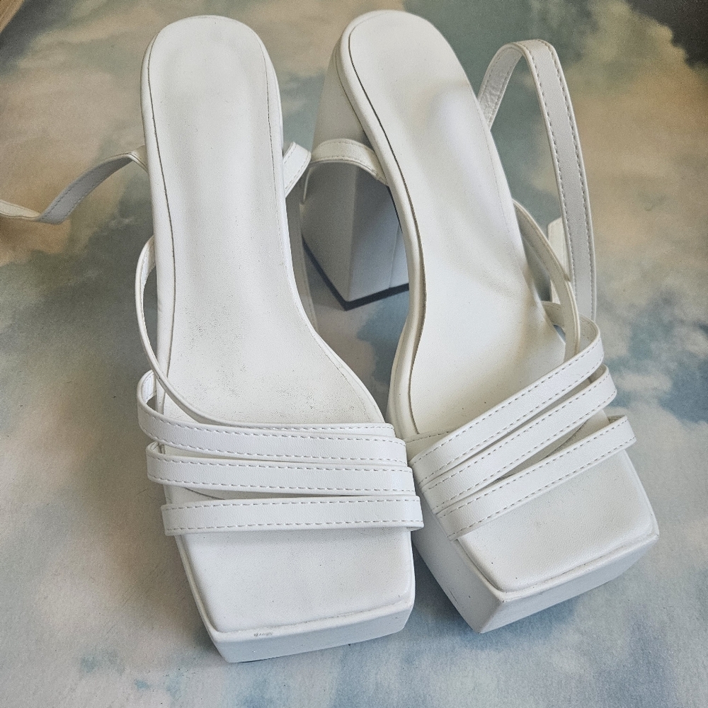 White Platform Strappy Sandals Naked Wolfe Look A Like - Picture 12 of 16